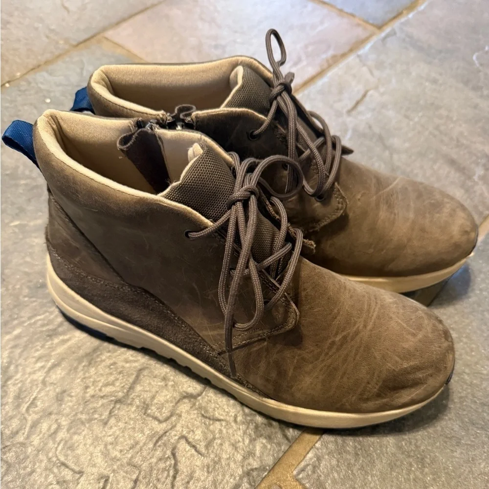 Ugg Canoe III Weather Chukka Boots Big Kids Gray Leather Outdoor Zip Lace Size 6